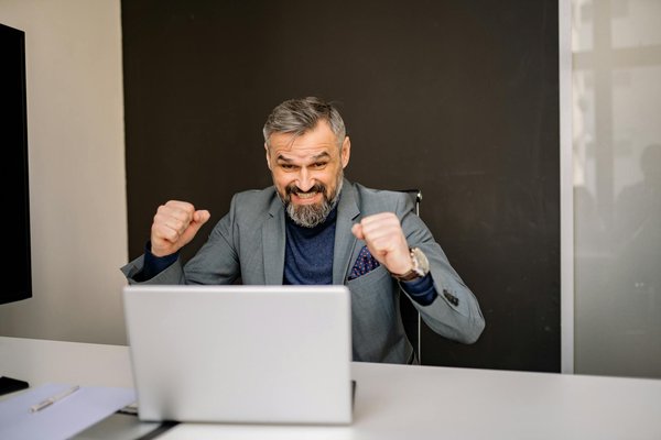 Boostez Votre Efficacité avec les Solutions Informatiques: Le Guide Ultime
