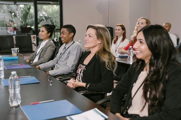 Explorez les formations business pour propulser votre carrière